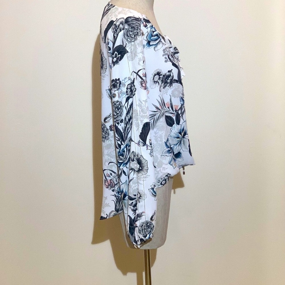 💥EUC💥 White House Black Market Floral Print Blouse - Size 4 - Picture 7 of 16